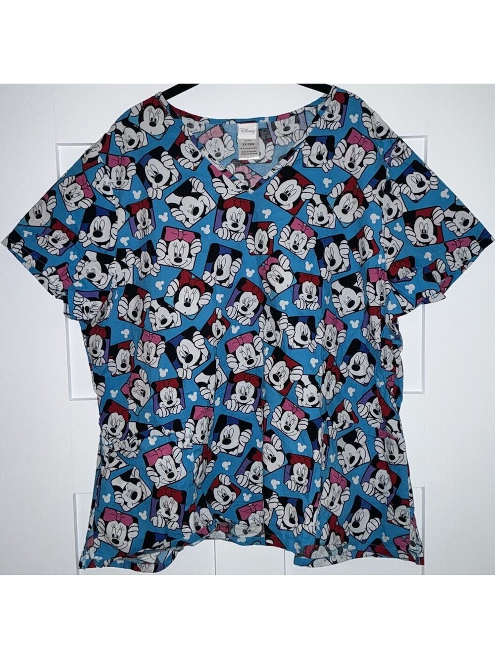 Disney Mickey And Minnie Mouse Women’s Scrub Top Sz 2X Cute Medical Top